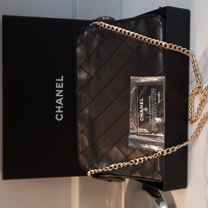 Authentic chanel pouch/bag nwot